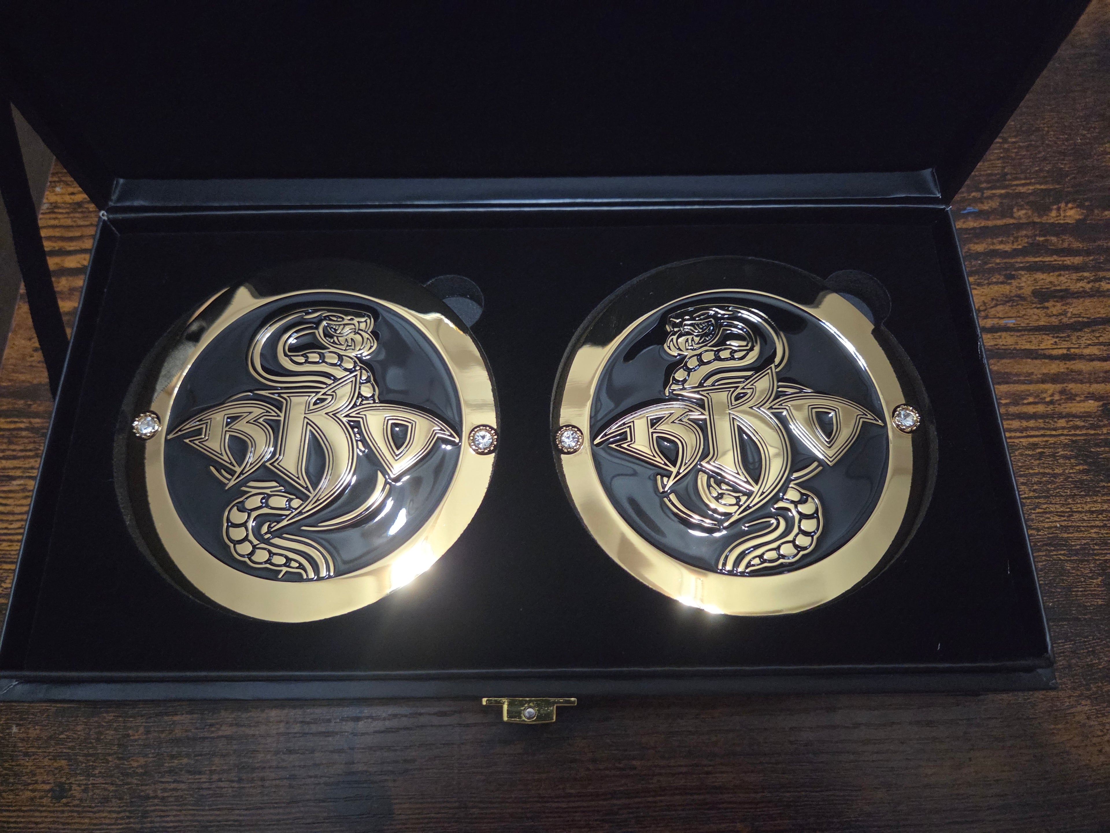 Official WWE Randy Orton Replica Side Plate Box Set