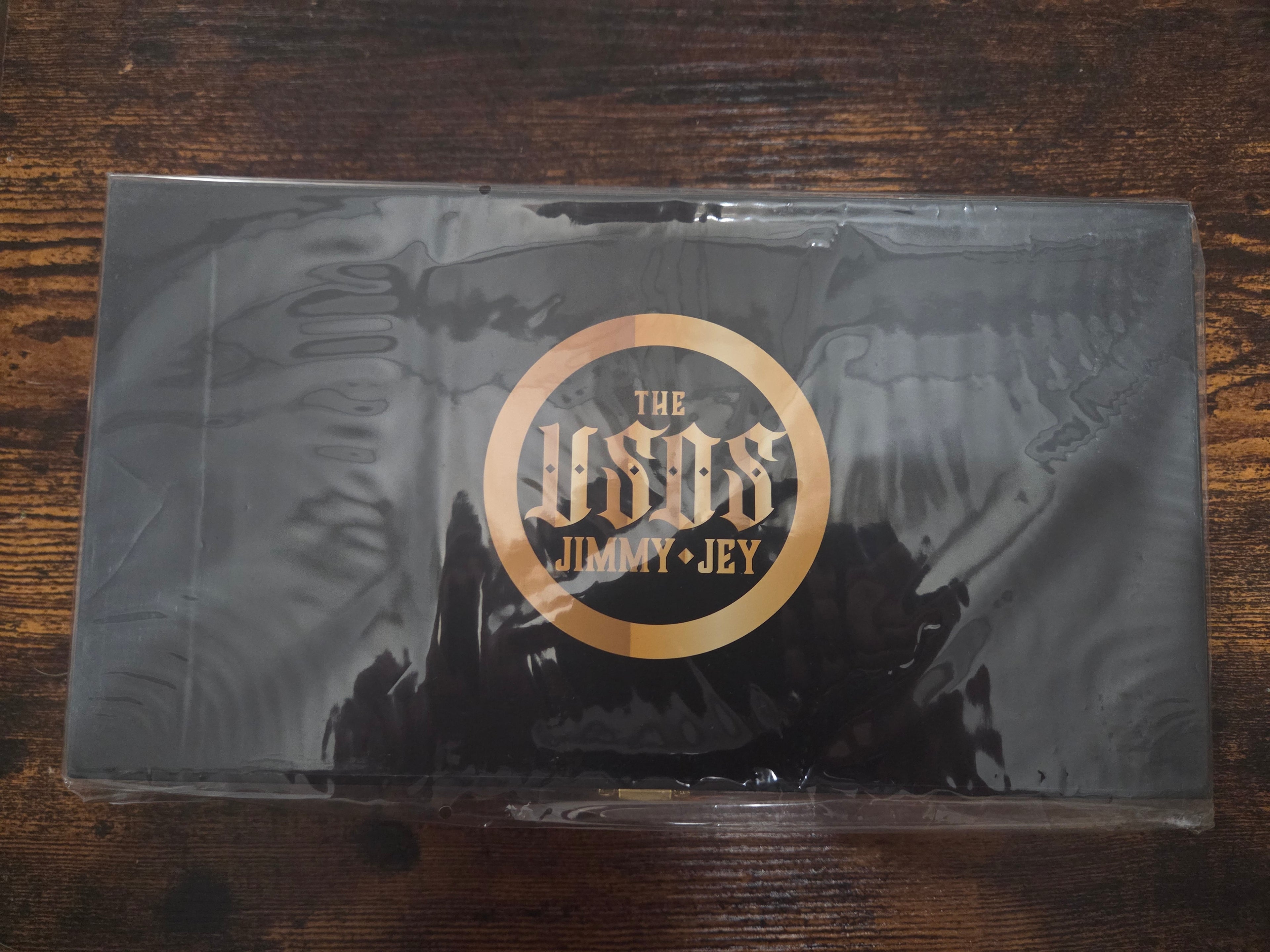 Official WWE The Usos Replica Side Plate Box Set