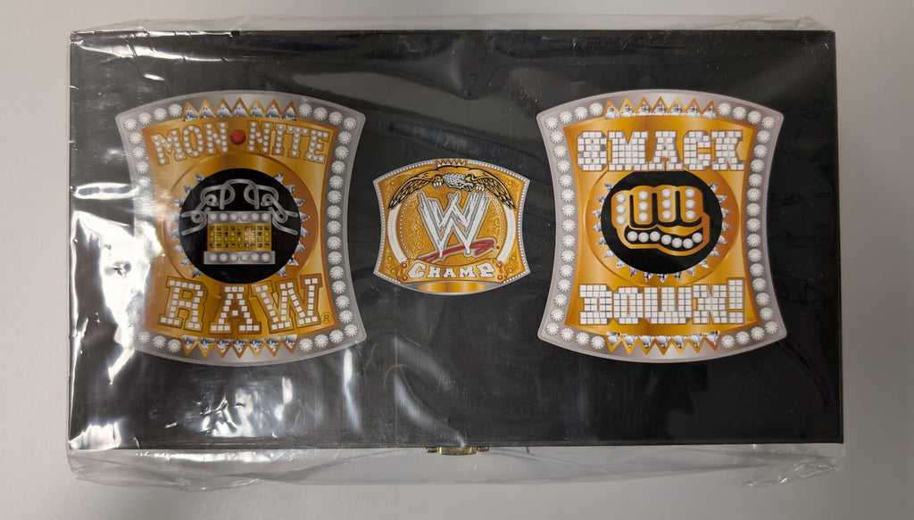 Official WWE Spinner Replica Side Plate Box Set